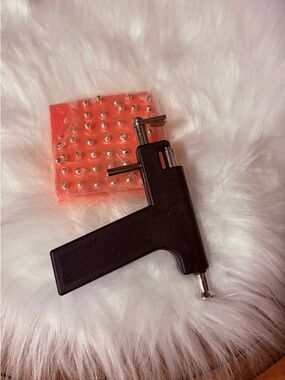 Sterilized Earring Gun & Earrings